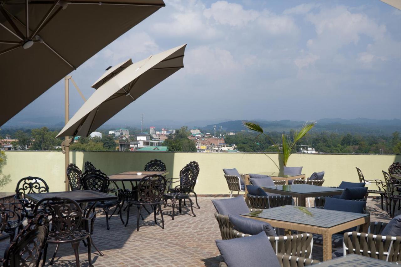 Clarks Inn Suites คางกรา ภายนอก รูปภาพ