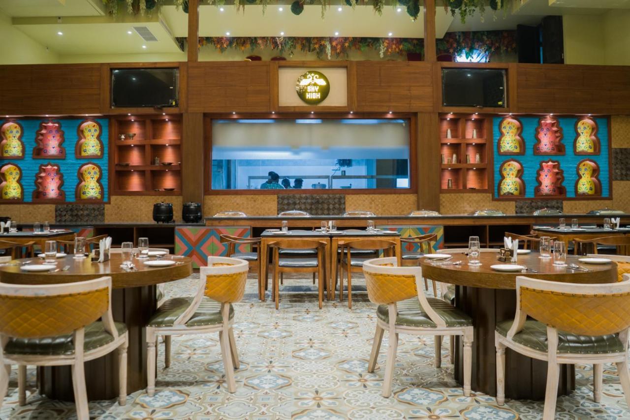Clarks Inn Suites คางกรา ภายนอก รูปภาพ