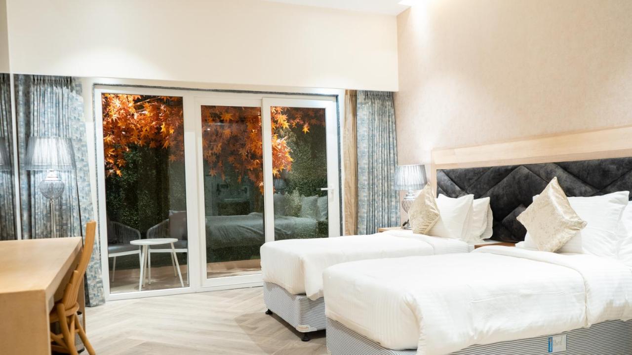 Clarks Inn Suites คางกรา ภายนอก รูปภาพ